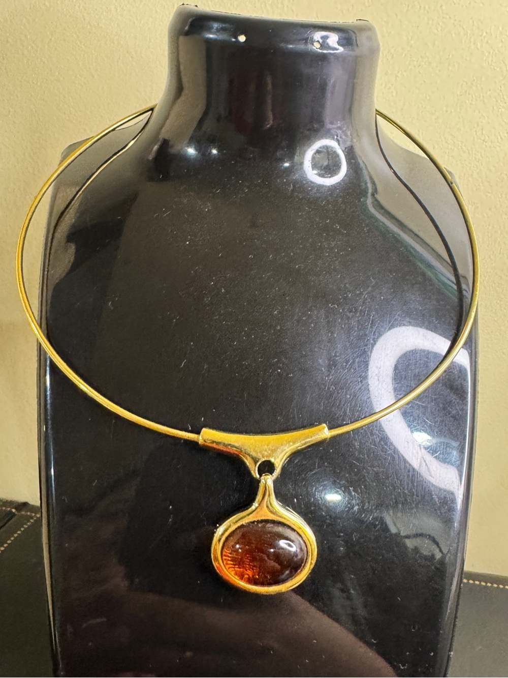 Vintage Amber glass choker Pendant Necklace